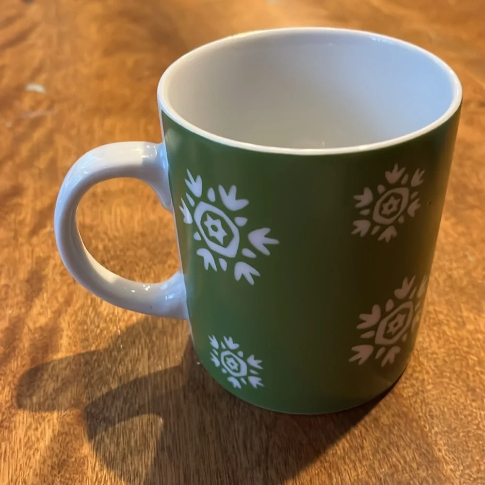 Crate & Barrel Ceramic Snowman Mug green NWT 12 ounces